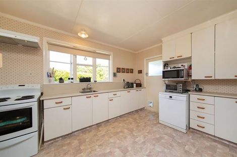 Photo of property in 16 Ilford Place, Awapuni, Palmerston North, 4412