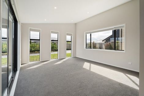 Photo of property in 22 Deans Place, Amberley, 7410