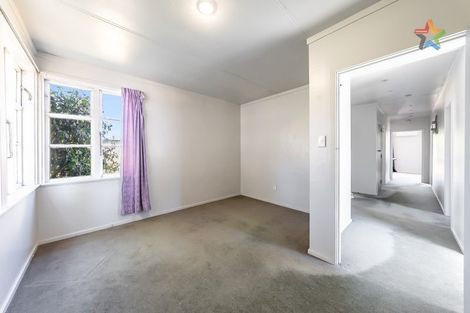 Photo of property in 25 Petherick Street, Taita, Lower Hutt, 5011