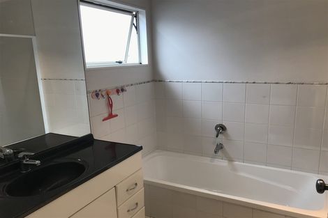 Photo of property in 46a Staveley Avenue, Mount Roskill, Auckland, 1041