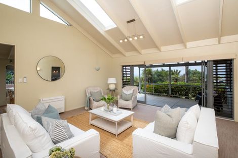 Photo of property in 14 Wellwood Terrace, Te Awanga, 4102