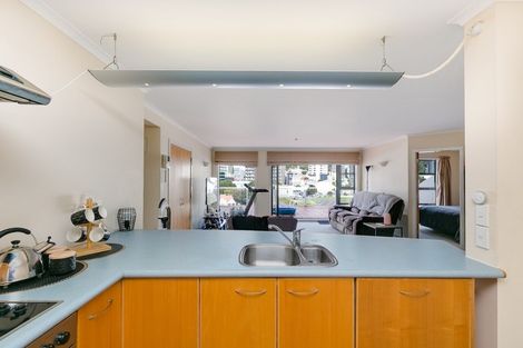 Photo of property in Endeavour Apartments, 6/125 Thorndon Quay, Pipitea, Wellington, 6011