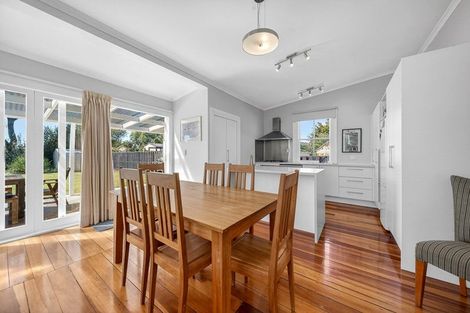 Photo of property in 51 Weld Street, Martinborough, 5711