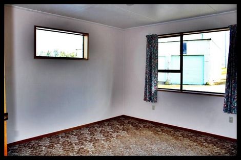 Photo of property in 20 Old Port Road, Warepa, Balclutha, 9273