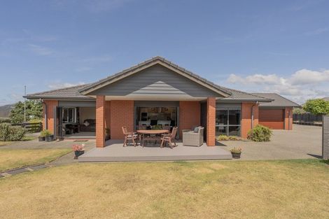 Photo of property in 6 Roseberry Place, Whitianga, 3510