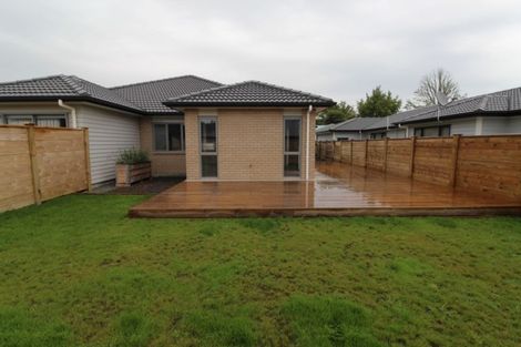 Photo of property in 15 Raymond Grace Avenue, Huapai, Kumeu, 0810