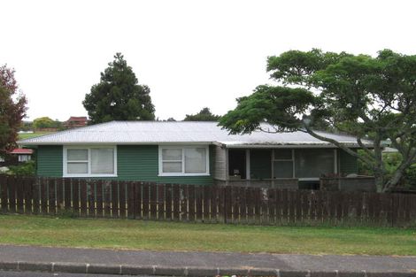 Photo of property in 12 Kirby Street, Glendene, Auckland, 0602