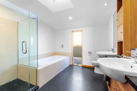 Photo of property in 25 Te Awakura Terrace, Mount Pleasant, Christchurch, 8081