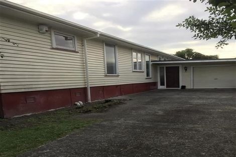 Photo of property in 24 Hobsonville Road, West Harbour, Auckland, 0618