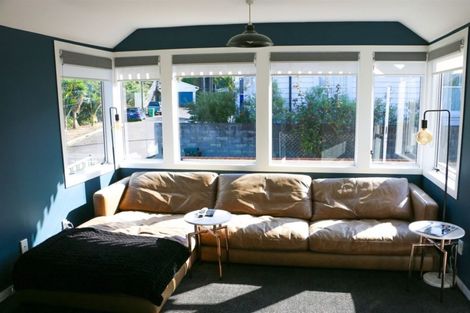 Photo of property in 1/2a Spring Street, Devonport, Auckland, 0624