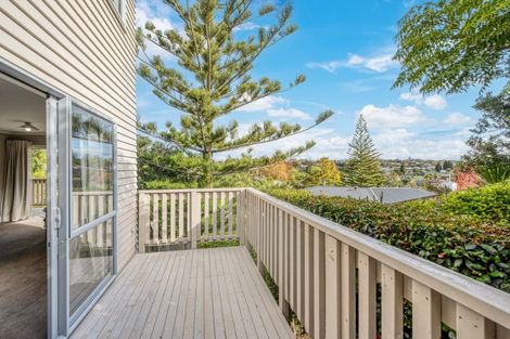 Photo of property in 11 Evelyn Road, Cockle Bay, Auckland, 2014