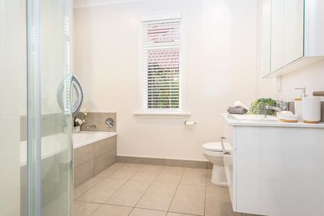 Photo of property in 221 Weston Road, St Albans, Christchurch, 8052