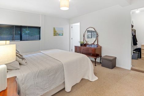 Photo of property in 3 Hattaway Avenue, Bucklands Beach, Auckland, 2012