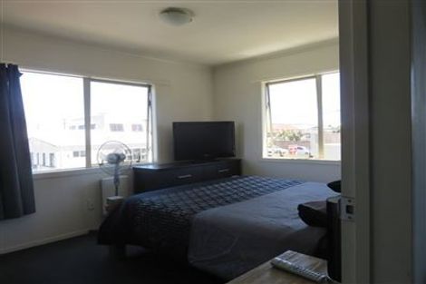 Photo of property in 2c/47 Stanhope Road, Mount Wellington, Auckland, 1051