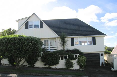 Photo of property in 5 Lone Tree Grove, Kelson, Lower Hutt, 5010