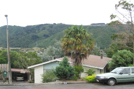 Photo of property in 37 Aniseed Grove, Timberlea, Upper Hutt, 5018