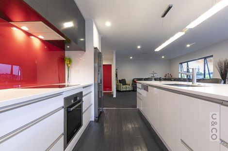 Photo of property in 10 Wautaiti Drive, Riverhead, 0820