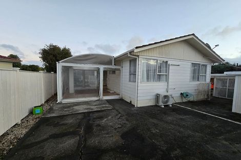 Photo of property in 3 Casuarina Road, Half Moon Bay, Auckland, 2012