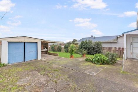 Photo of property in 187 Blockhouse Bay Road, Avondale, Auckland, 0600