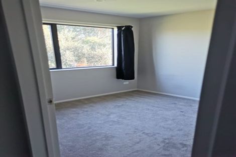 Photo of property in 4/30 West Coast Road, Glen Eden, Auckland, 0602