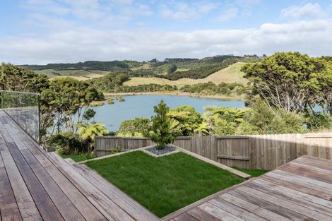 Photo of property in 98 Omahina Street, Raglan, 3225