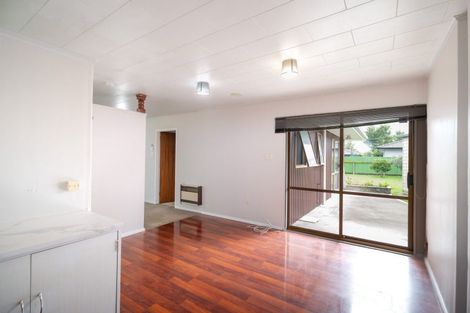 Photo of property in 17 Walton Place, Flaxmere, Hastings, 4120