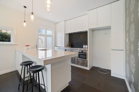 Photo of property in 16 Totara Street, Fendalton, Christchurch, 8041