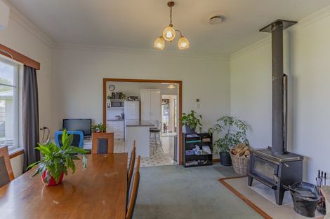 Photo of property in 2070 State Highway 2, Waipukurau, 4285