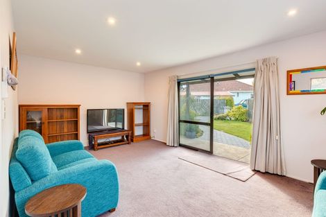 Photo of property in 2/48 Mcfaddens Road, St Albans, Christchurch, 8052