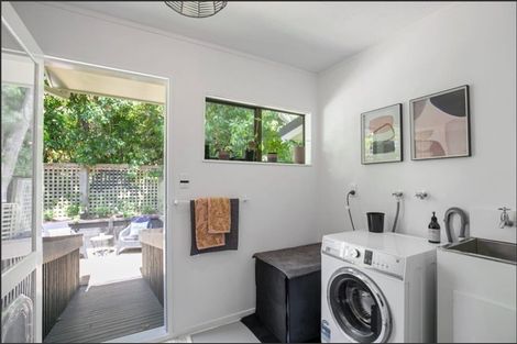 Photo of property in 76 Khandallah Road, Ngaio, Wellington, 6035