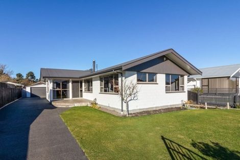 Photo of property in 30 Eglinton Street, Avondale, Christchurch, 8061