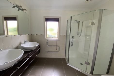 Photo of property in 58 English Oak Drive, Schnapper Rock, Auckland, 0632