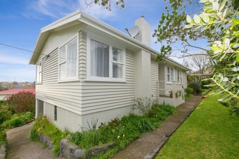 Photo of property in 6 Wiremu Place, Blagdon, New Plymouth, 4310