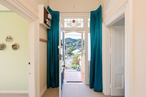 Photo of property in 42 Eden Street, Island Bay, Wellington, 6023