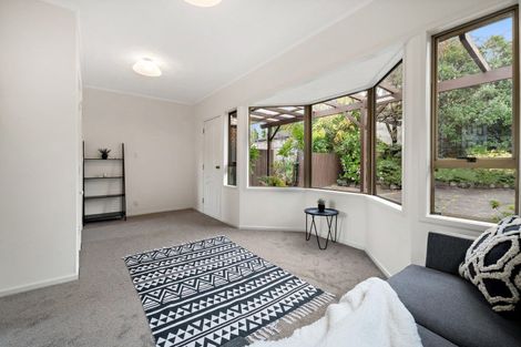 Photo of property in 5 Redmount Place, Red Hill, Papakura, 2110