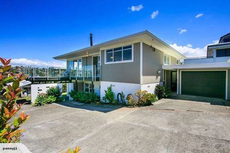 Photo of property in 2/33 Hyde Road, Rothesay Bay, Auckland, 0630