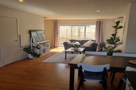 Photo of property in 1/1 June Place, Hamilton East, Hamilton, 3216