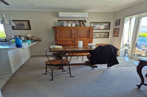 Photo of property in 28 Saddleback Crescent, Papakura, 2110