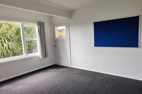 Photo of property in 16a Donald Crescent, Karori, Wellington, 6012