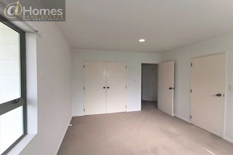 Photo of property in 2/174 Lake Road, Northcote, Auckland, 0627