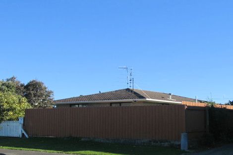 Photo of property in 87 Norfolk Crescent, Otaki Beach, Otaki, 5512