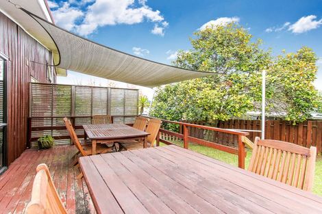 Photo of property in 21 St Catherine Crescent, West Harbour, Auckland, 0618