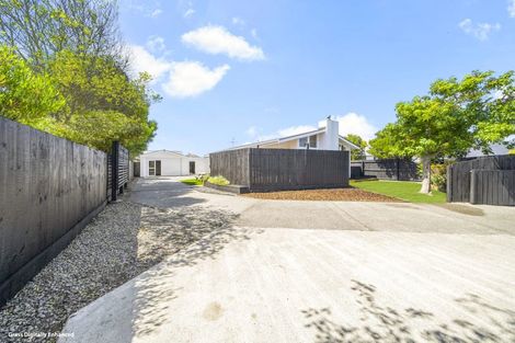 Photo of property in 8 Otaki Place, North New Brighton, Christchurch, 8083