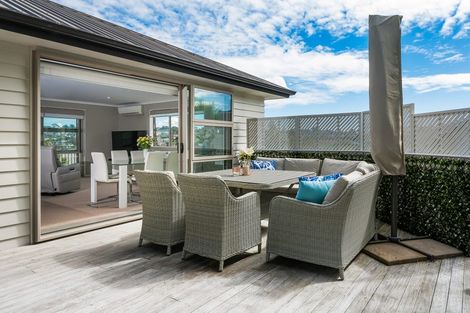 Photo of property in 11d Nimstedt Avenue, Oteha, Auckland, 0632