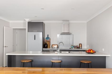 Photo of property in 17 Lakeside Terrace, Omokoroa, 3114