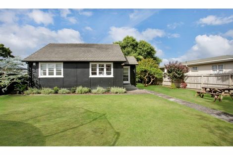 Photo of property in 43 Takanini Road, Takanini, 2112
