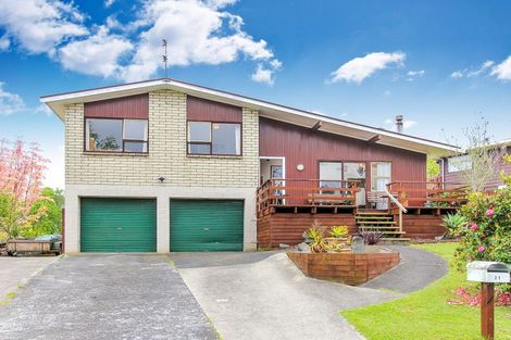 Photo of property in 21 St Catherine Crescent, West Harbour, Auckland, 0618