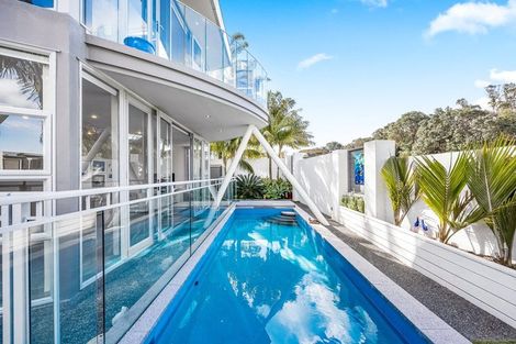 Photo of property in 127 Beach Road, Castor Bay, Auckland, 0620