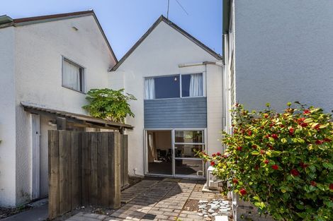 Photo of property in 3/12 Berry Street, St Albans, Christchurch, 8014