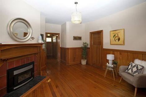 Photo of property in 57 Sandwich Road, Beckenham, Christchurch, 8023